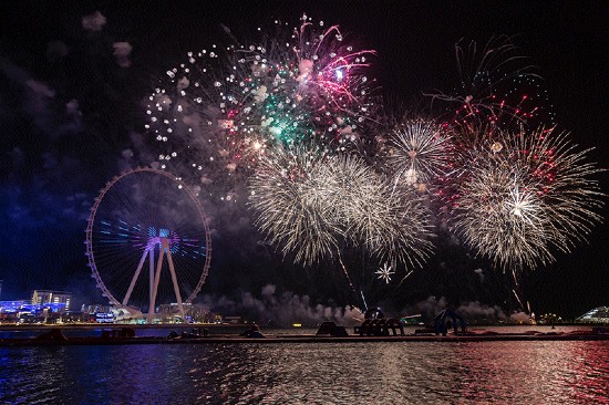 Fuochi d'artificio per l'Eid a Dubai