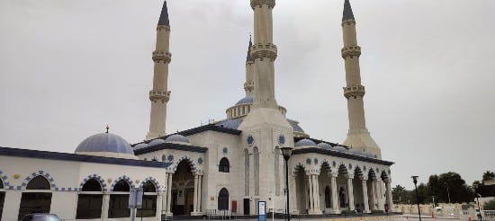 Moschea "blu" di Dubai, Al Farooq Omar Bin Al Khattab