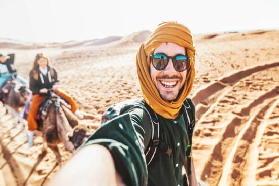 Come vestirsi nel deserto di Dubai